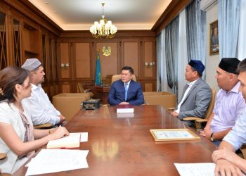 Шымкент қаласының әкімі Ерлан Айтаханов дін өкілдерімен кездесті
