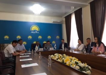 «Nur Otan» партиясы халыққа заң аясында көмек көрсетуге дайын