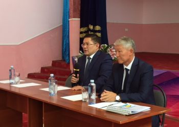 Ерлан Айтаxанов Жаңаталап елді мекенінің тұрғындарымен кездесті