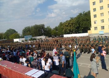 Әскер қатарына қабылданған жас сарбаздар ант қабылдады