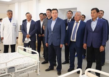 Асқар Мамин Арыс қаласында қалпына келтіру жұмыстарының және Түркістанда нысандардың салыну барысын тексерді