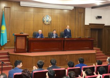 Асқар Мамин жаңа ҚР еңбек және халықты әлеуметтік қорғау министрін таныстырды