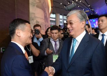 Қасым-Жомарт Тоқаев «Alibaba Group» компаниясының негізін қалаушы Джек Мамен кездесті