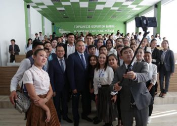 Асқар Мырзахметов жамбылдық жастармен кездесті