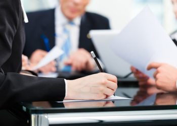 2020 жылы мемлекеттік қызметшілер санын қысқарту басталады