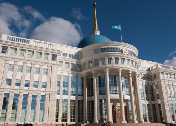 Пойыз бен автобустың соқтығысуы: Президент жапа шеккендердің туған-туыстарына көңіл айтты