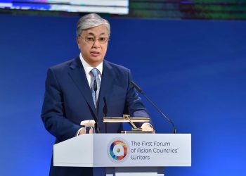 Мемлекет басшысы Азия қаламгерлерінің І форумына қатысты