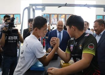 Түркістан облысының әкімі Шардарадағы №4 олимпиадалық спорт мектебінің жұмысымен танысты