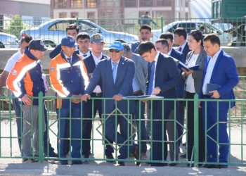 Өмірзақ Шөкеев Түркістандағы құрылыс алаңдарын аралады