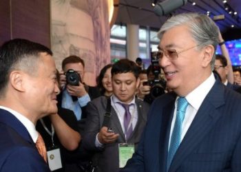 Қытайдың ең бай адамы Тоқаевқа неге таңғалды?