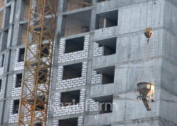 Қ. Өскенбаев: Биыл көп балалы отбасыларға 8 мыңнан астам пәтер беріледі