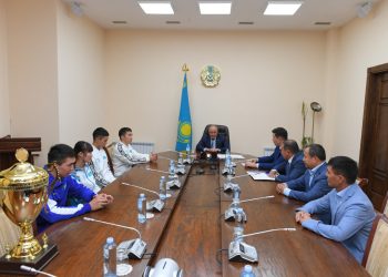 Өмірзақ Шөкеев әлемдік спорт додаларында топ жарған спортшылармен кездесті