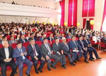 Түлкібас ауданында «Ұстаздар күні» мерекесі аталып өтті