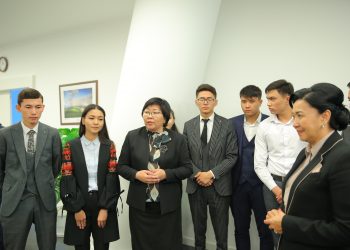 М.Әуезов атындағы ОҚМУ студенттері Елбасы кітапханасында