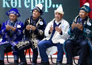 Түлкібастық батагөй қариялар бата беруден өзара мықтыны анықтады