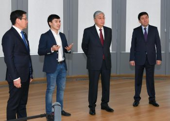 Мемлекет басшысы елордадағы инновациялық экожүйе нысандарымен танысты