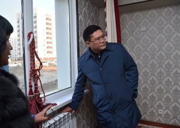 Е.АЙТАХАНОВ «SHYMKENT CITY» ТҰРҒЫН АЛАБЫНДАҒЫ БАРЛЫҚ ПӘТЕРДІҢ ЖЫЛУЫН ТЕКСЕРДІ