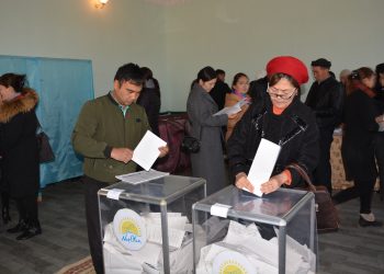 Түлкібас ауданында партиялық кадрлық резервіне үміткерлерге дауыс беру жүріп жатыр