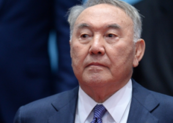 Нурсултан Назарбаев прилетел в Ташкент