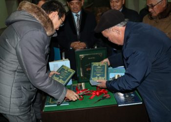 «ТҮРКІСТАНДА ЖЕРЛЕНГЕН ХАНДАР МЕН СҰЛТАНДАР» ТУРАЛЫ КІТАБЫНЫҢ ТҰСАУКЕСЕРІ ӨТТІ