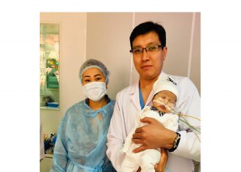 Түркістандық дәрігерлер жүрек ақауымен туылған сәбидің өмірін сақтап қалды