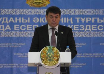 Түлкібас әкімі халық алдында есеп беруде