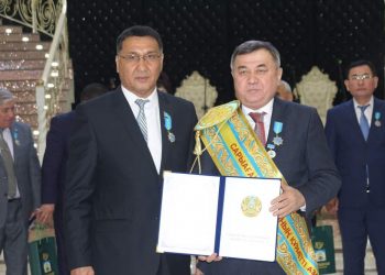 Әбдібақыт Мақұлбаев Сарыағаш ауданының Құрметті Азаматы атанды