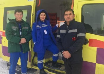 Түркістан: Медициналық жедел жәрдем қызметкерлері бір отбасын құтқарды