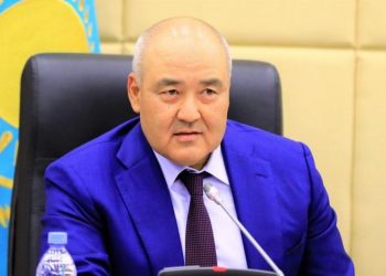 Өмірзақ Шөкеев — Жыл саясаткері