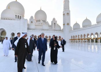 Мемлекет басшысы шейх Заид мешітіне барды