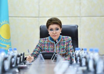 Дариға Назарбаева ауыл шаруашылығы саласының өкілдерімен кездесті