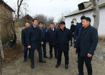 «NUR OTAN» мұқтаж отбасына баспана салып берді