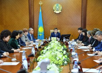 ШЫМКЕНТТЕ ҚАЗАҚСТАН ХАЛҚЫ АССАМБЛЕЯСЫ КЕҢЕСІНІҢ ОТЫРЫСЫ ӨТТІ