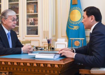 Қазақстан Президенті Қасым-Жомарт Тоқаев Нұр-Сұлтан қаласының әкімі Алтай Көлгіновті қабылдады