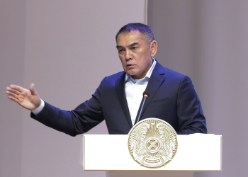 Ордабасы ауданының әкімі Әліпбек Өсербаев халық алдында қорытынды есебін өткізді