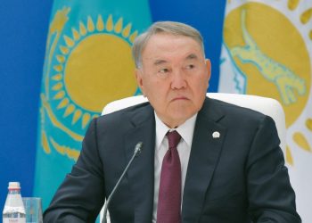 Назарбаев созвал расширенное заседание политсовета Nur Otan