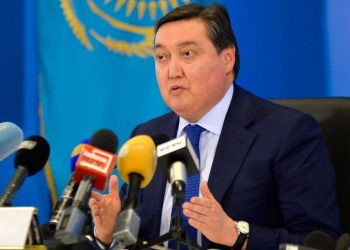 Қазақстан коронавирусқа қарсы шараларды күшейтудің төртінші кезеңін бастады: Асқар Мамин отырыста қандай тапсырма берді