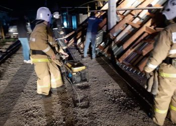 Шымкентте шатырлар ұшып, жарық сөнді