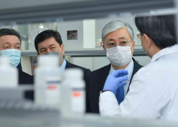 Президент коронавирусты анықтауға мүмкіндік беретін тест жүйесімен танысты