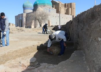 Хан ордасы орналасқан магистралды көше зерттеліп жатыр