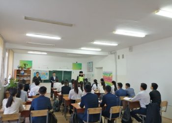 Шымкентте мектеп инспекторлары оқушылармен кеңес өткізді