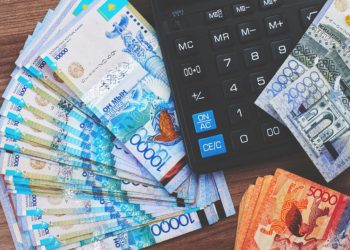 Тұңғыш Президент Кеңсесінің қызметкерлері коронавирусқа қарсы күреске біркүндік жалақыларын аударды