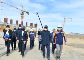 Шөкеев мердігерлерге Түркістандағы құрылысқа қосымша жұмыс күшін тартуды тапсырды