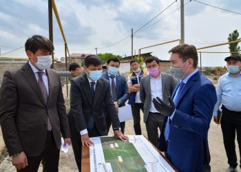 ШЫМКЕНТ: ҚОНАЕВ КӨШЕСІН ҰЗАРТУ ЖҰМЫСТАРЫ ҚАРҚЫНДЫ ЖҮРІП ЖАТЫР