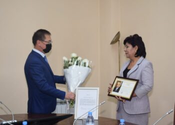 Ұстазға құрмет