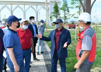 Шөкеев Түркістандағы құрылысы біткен нысандарды аралады