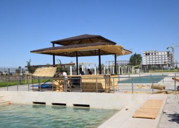 Түркістанда ашық аспан астында бассейн салынуда