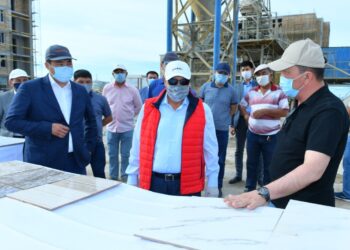 ӨМІРЗАҚ ШӨКЕЕВ: ҚҰРЫЛЫС АЛАҢДАРЫНДА САҚТЫҚ ШАРАЛАРЫ ҚАТАҢ ҚАДАҒАЛАНУЫ ТИІС