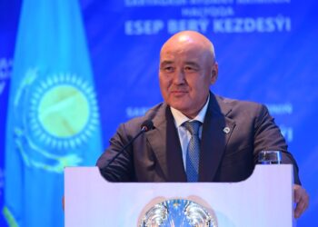 Ө.Шөкеев: «Қазіргі кезең облысымыз үшін сындарлы сәттер болып саналады»