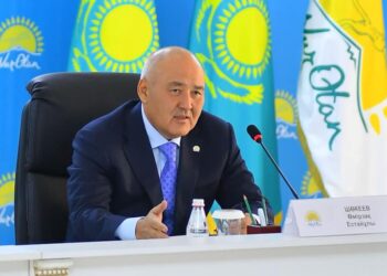 Шөкеев журналистерді мерекесімен құттықтады